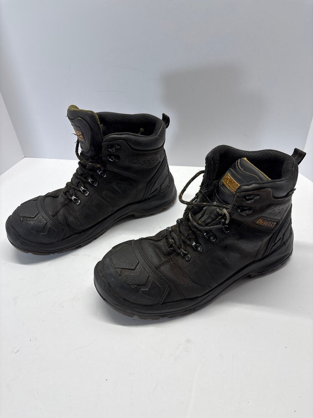DEWALT Men’s Work Boots Size 9 XW Waterproof Safety Boots Brown Black No Insoles
